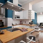 Apartment D17 *